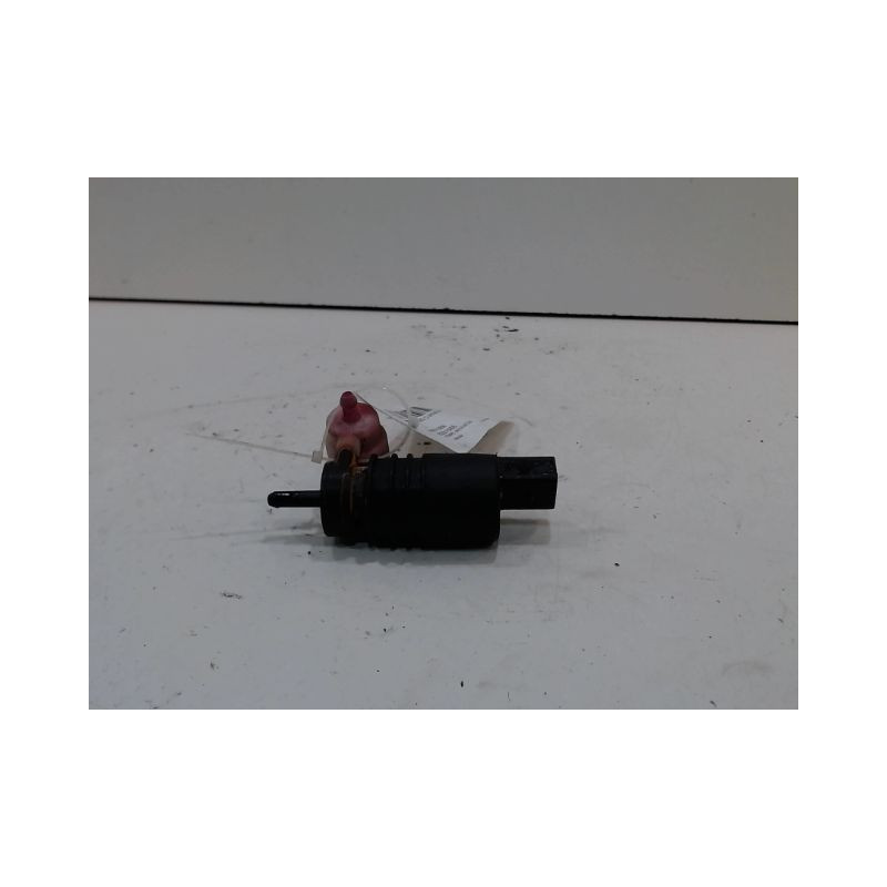 POMPE LAVE-GLACE AVANT MERCEDES CLASSE B