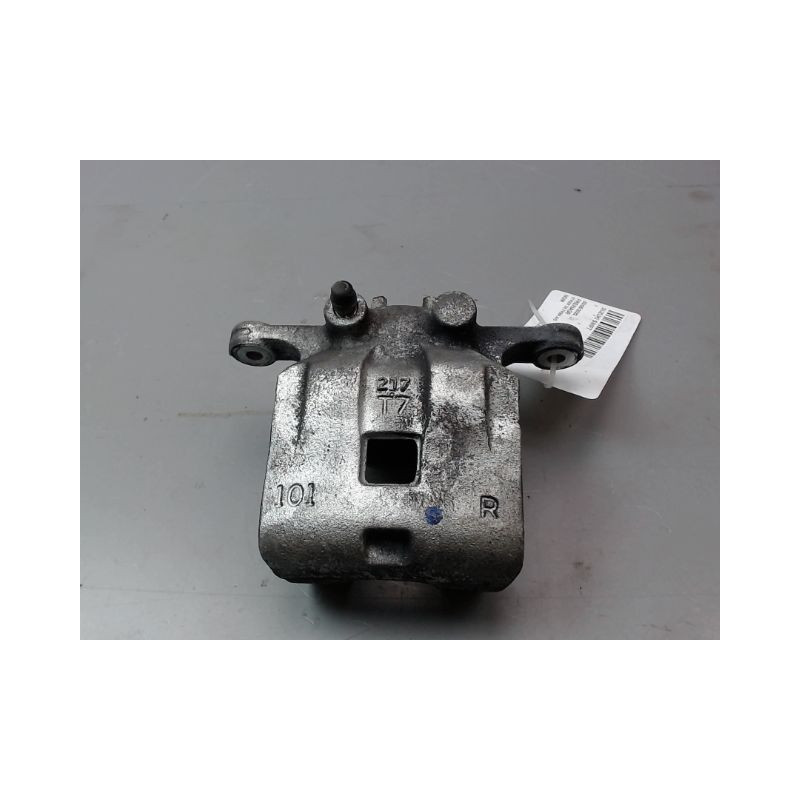 ETRIER DE FREIN AVANT DROIT SUZUKI SWIFT