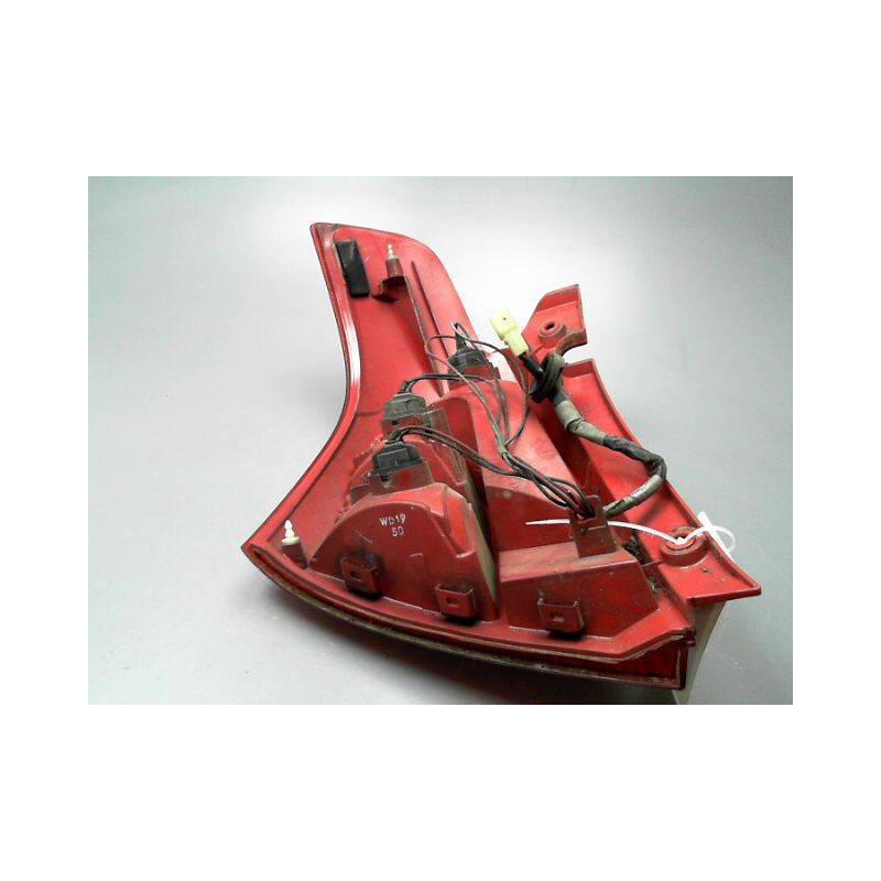FEU ARRIERE DROIT SUZUKI SWIFT III 2005-2011