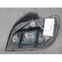 FEU ARRIERE GAUCHE  TOYOTA YARIS -2003