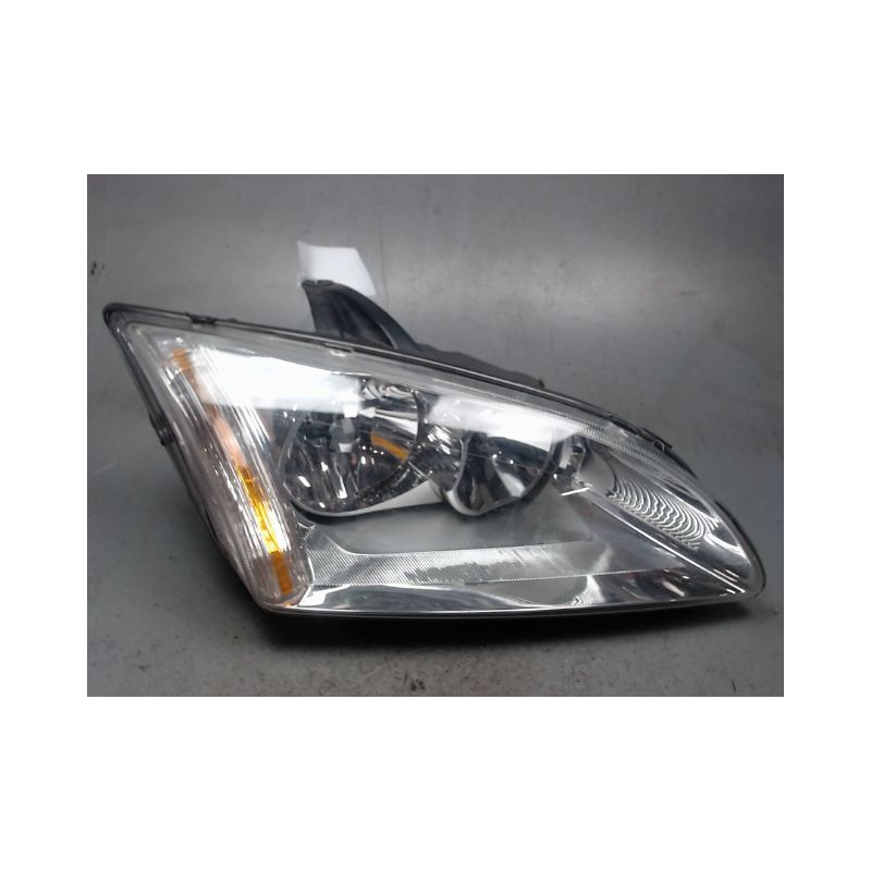PHARE DROIT FORD FOCUS BREAK 2005-