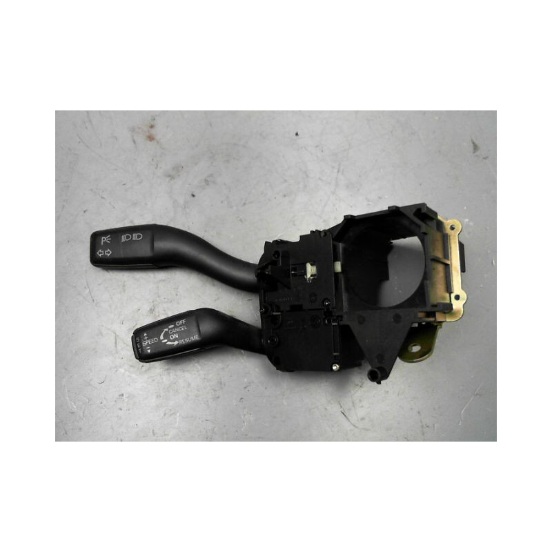 COMMANDE CLIGNOTANT AUDI A8