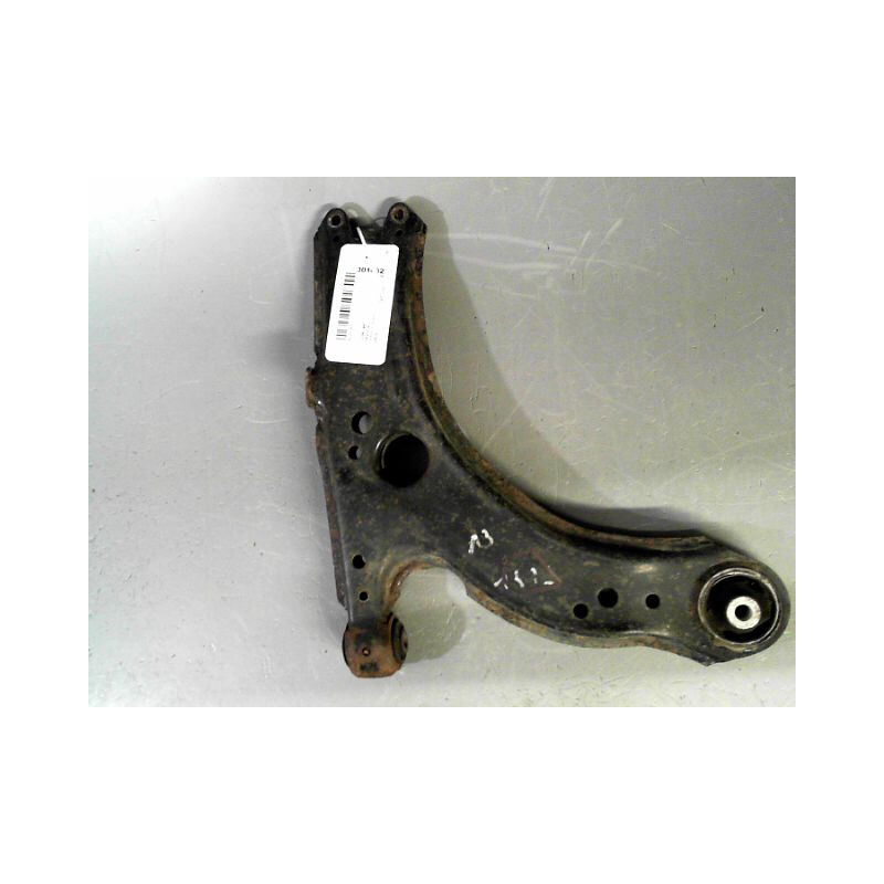 TRIANGLE INFERIEUR AVANT DROIT AUDI A3