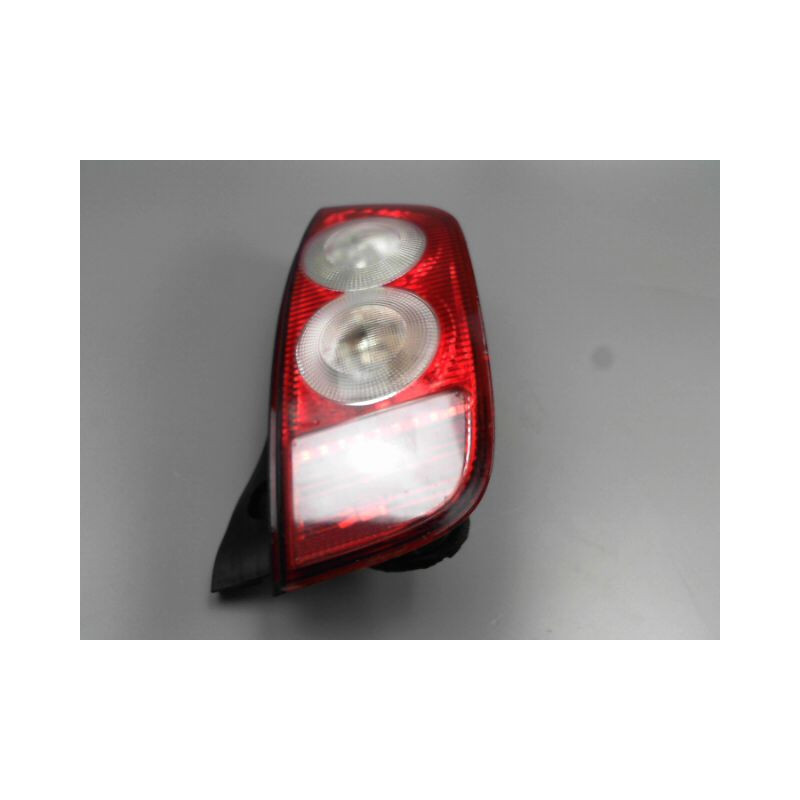 FEU ARRIERE DROIT NISSAN MICRA III Phase 1 2003-2005