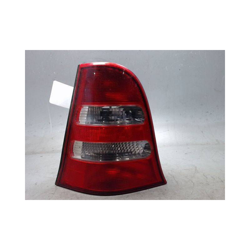 FEU ARRIERE GAUCHE  MERCEDES CLASSE A 2001 -