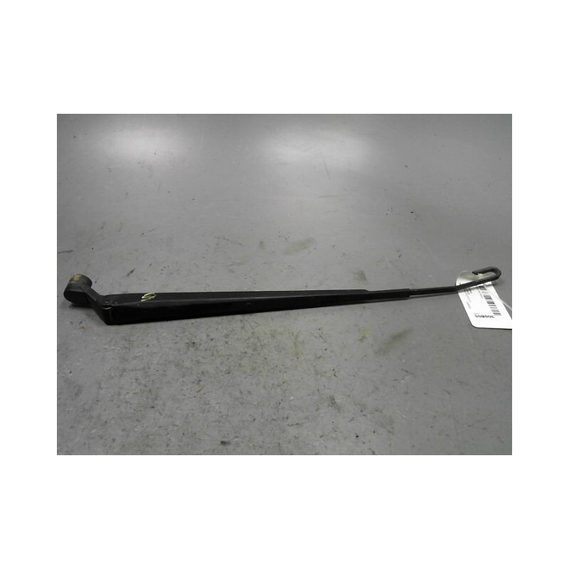 BRAS ESSUIE-GLACE AVANT GAUCHE TOYOTA YARIS
