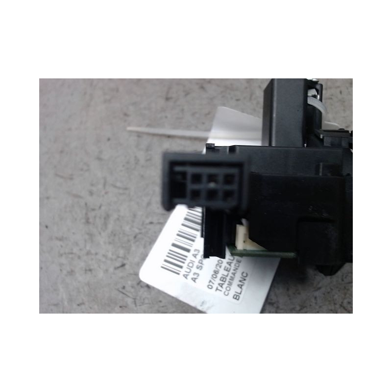COMMANDE ESSUIE GLACE AUDI A3 SPORTBACK