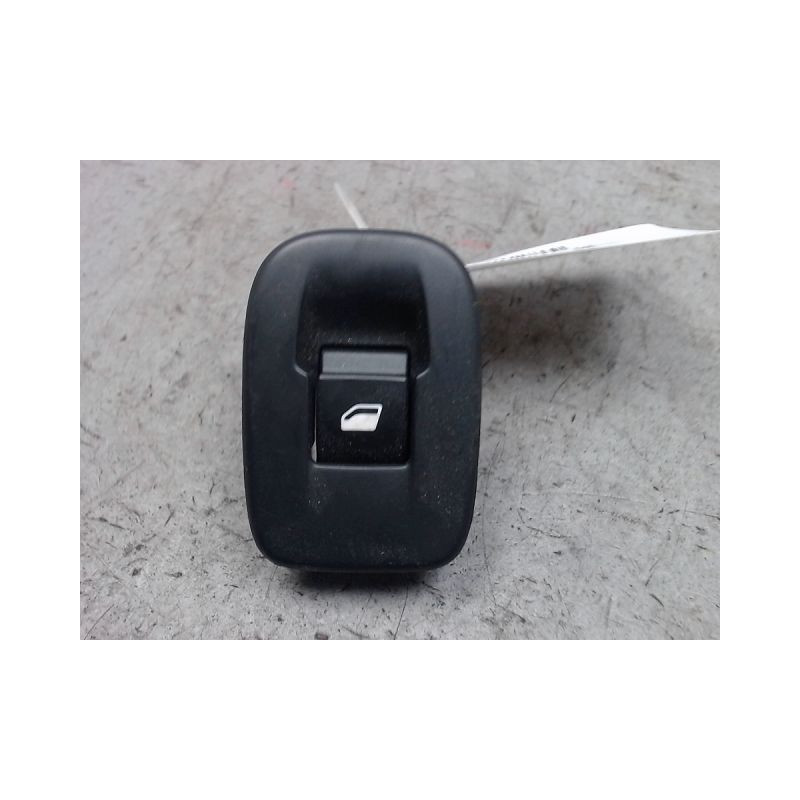 COMMANDE LEVE-GLACE PORTE ARD PEUGEOT 2008