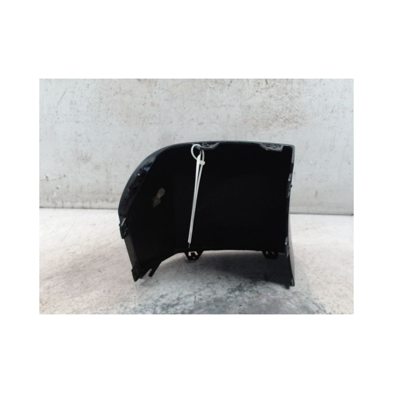 PROTECTION DROIT PARE-CHOC ARRIERE  CITROEN C4 PICASSO