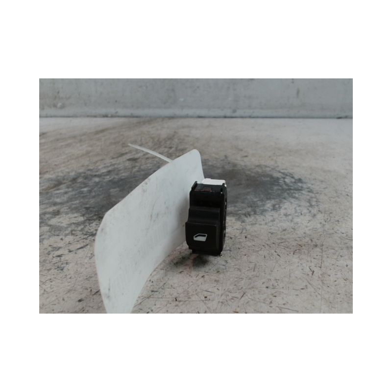 COMMANDE LEVE-GLACE PORTE AVD PEUGEOT 208