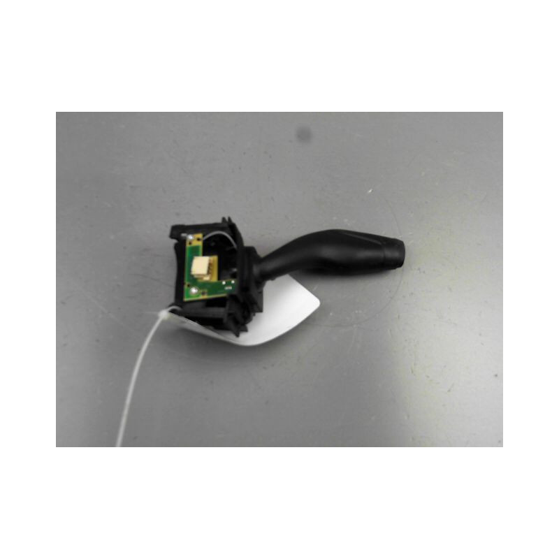COMMANDE CLIGNOTANT FORD KUGA