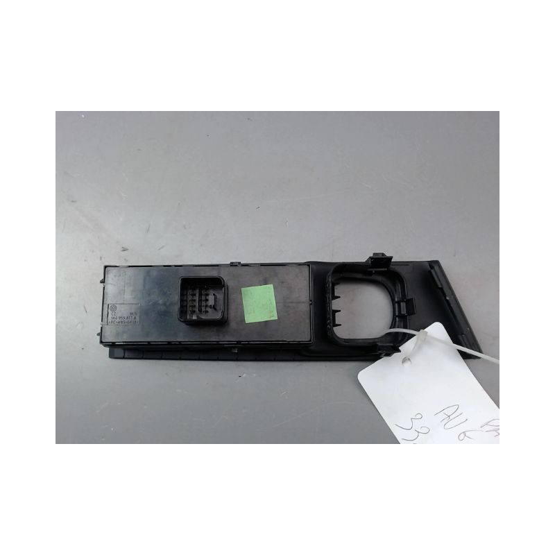 COMMANDE LEVE-GLACE PORTE AVG VOLKSWAGEN PASSAT BERL. VI (36) 2010-...