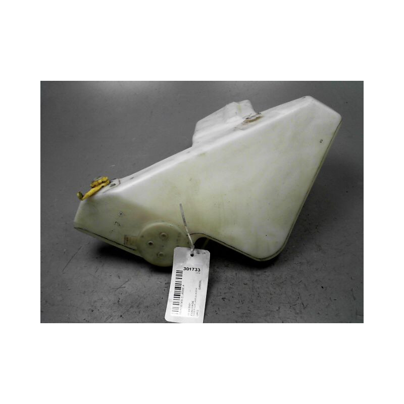 RESERVOIR LAVE-GLACE AVANT MERCEDES CLASSE A