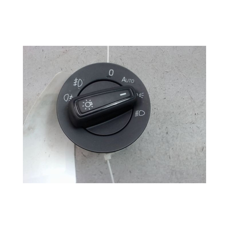 INTERIEUR COMMANDE PHARES SKODA OCTAVIA 2008-