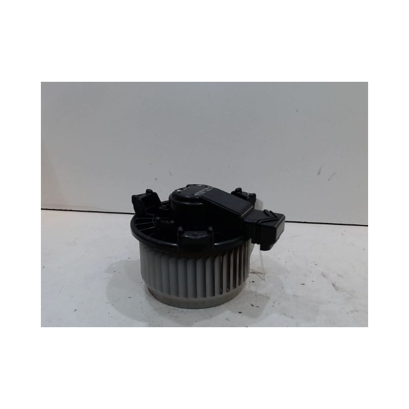 MOTEUR VENTILATEUR CHAUFFAGE TOYOTA YARIS