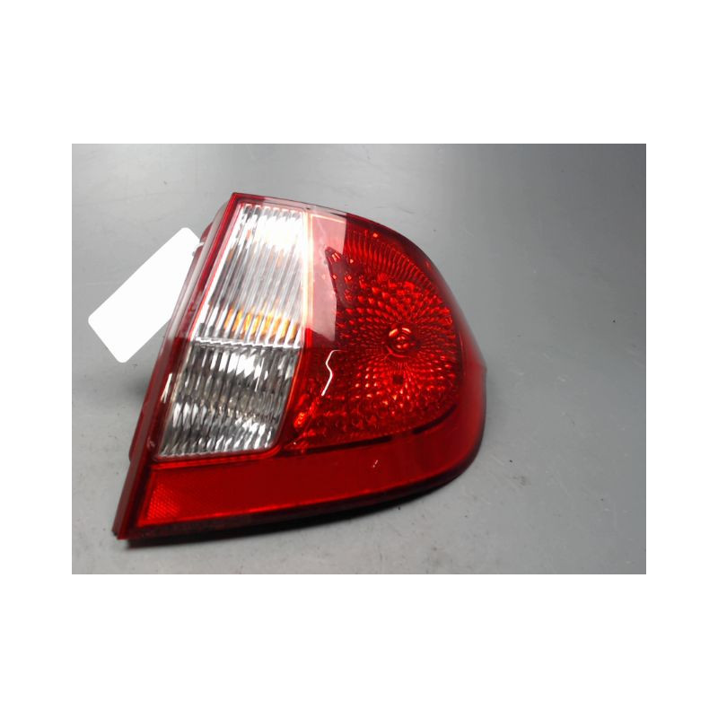 FEU ARRIERE DROIT HYUNDAI GETZ