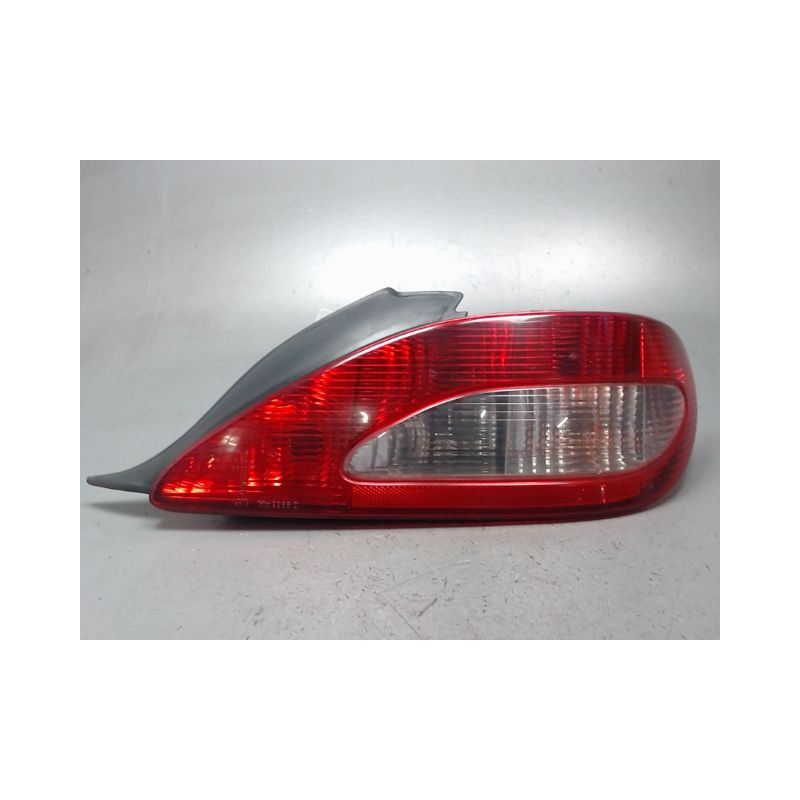 FEU ARRIERE DROIT PEUGEOT 406 COUPE 97-04