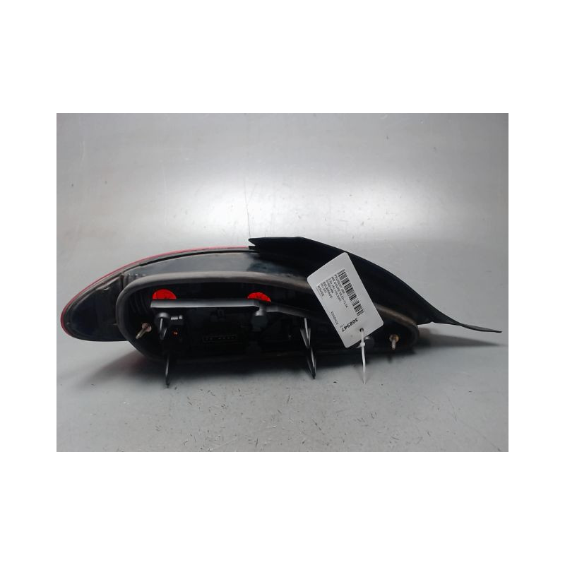 FEU ARRIERE DROIT PEUGEOT 406 COUPE 97-04