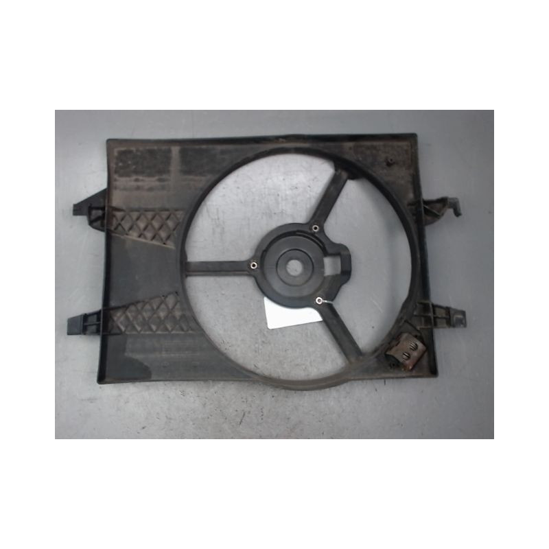 SUPPORT DE VENTILATEUR FORD FUSION