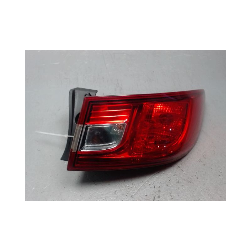FEU ARRIERE DROIT RENAULT CLIO IV 2012-