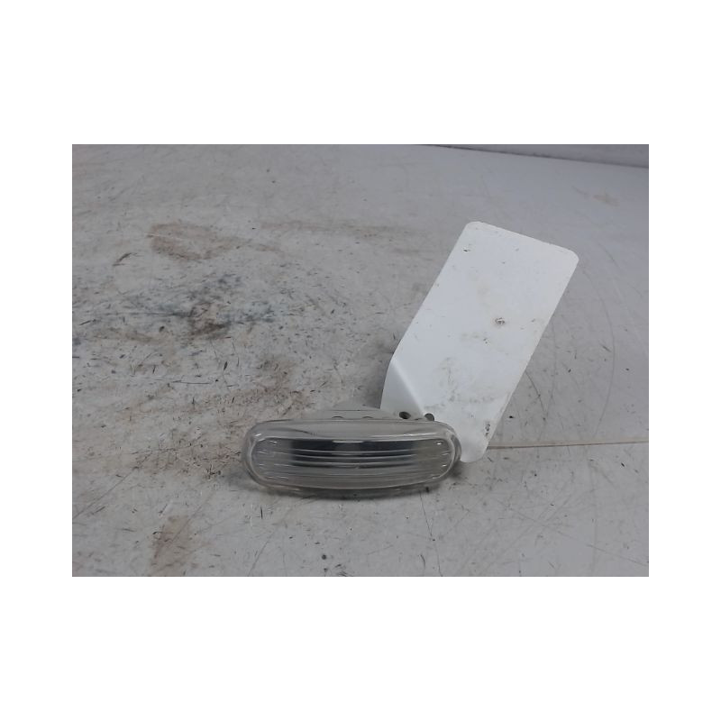 REPETITEUR AILE GAUCHE FIAT GRANDE PUNTO 2005-