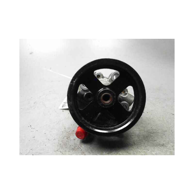 POMPE DIRECTION ASSISTEE TOYOTA AVENSIS