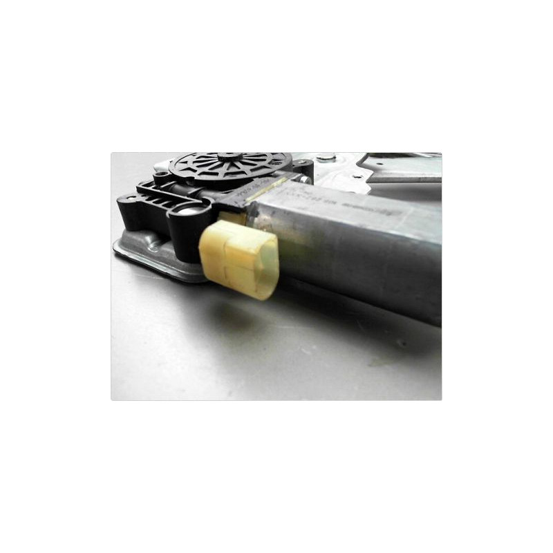 MECANISME LEVE-GLACE AVANT GAUCHE TOYOTA YARIS -2003