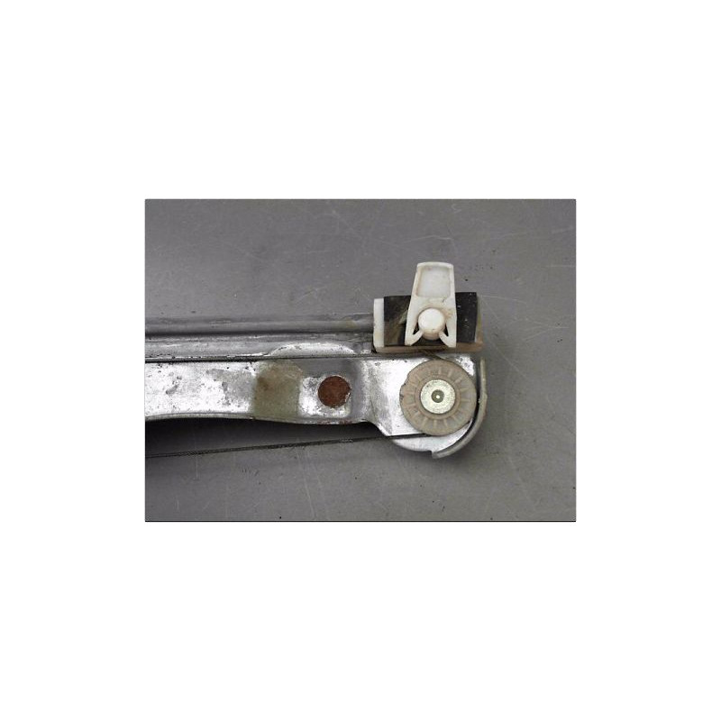 MECANISME LEVE-GLACE AVANT DROIT NISSAN ATLEON 04-