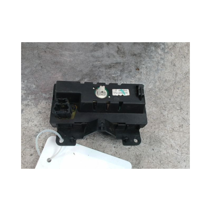 MONTRE PEUGEOT 206 5P