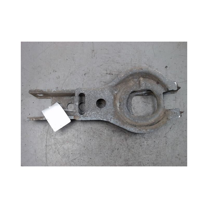 TRIANGLE INFERIEUR ARRIERE DROIT VOLVO S60