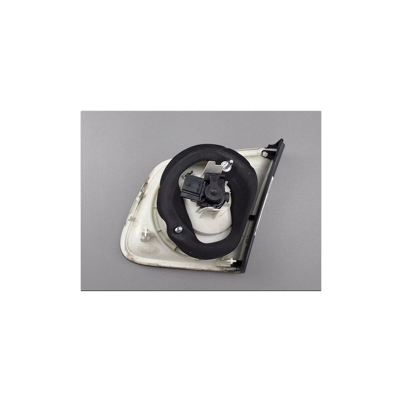 FEU ARRIERE INTERIEUR GAUCHE VOLKSWAGEN JETTA 05-10