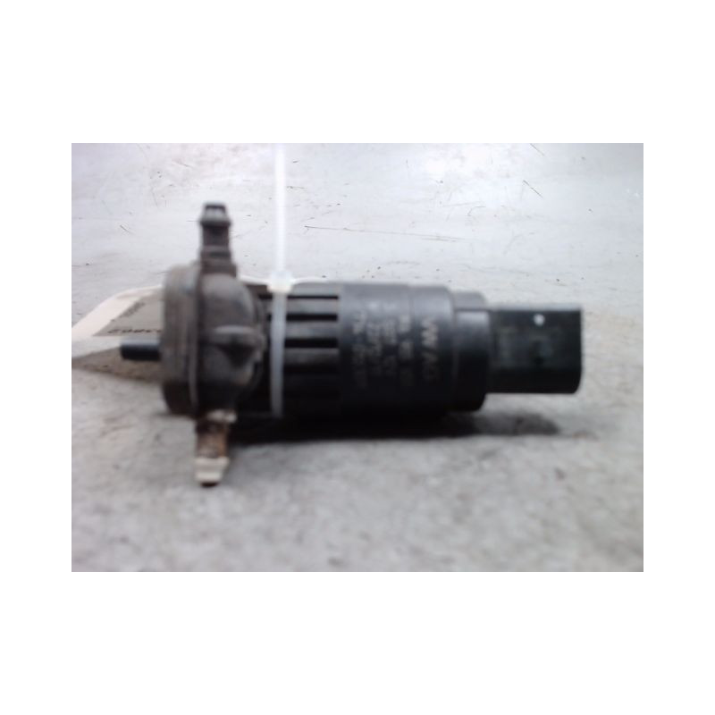 POMPE LAVE-GLACE AVANT VOLKSWAGEN GOLF VI 2008-