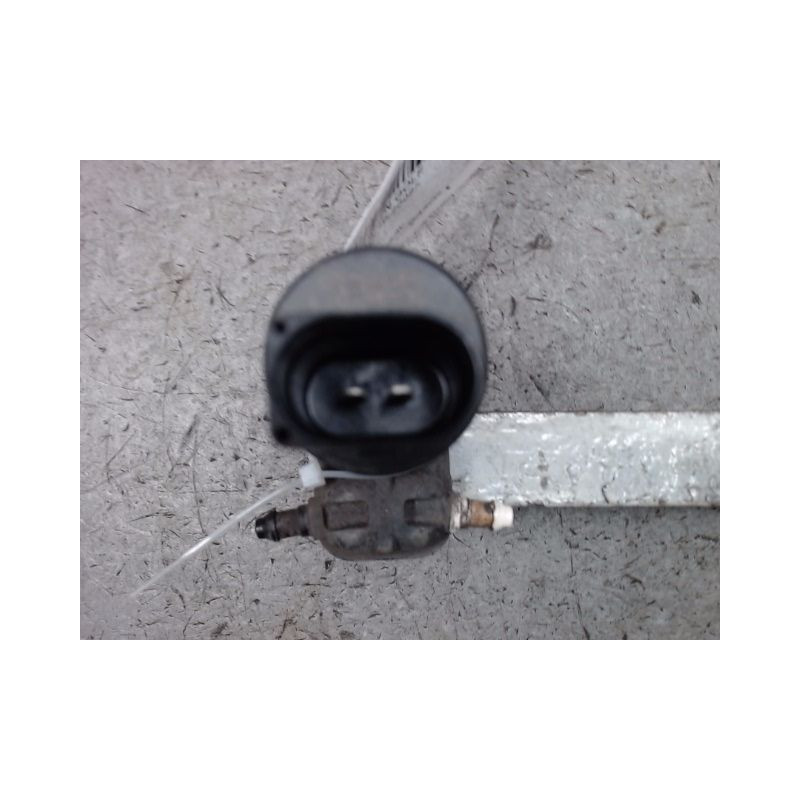 POMPE LAVE-GLACE AVANT VOLKSWAGEN GOLF VI 2008-