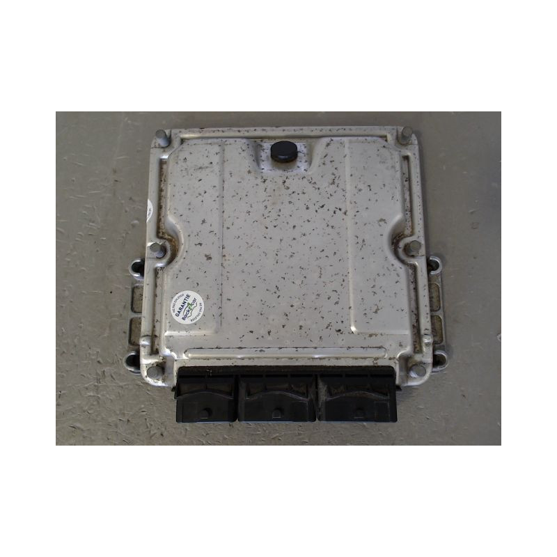 CALCULATEUR MOTEUR RENAULT VELSATIS