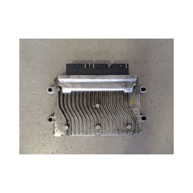 CALCULATEUR MOTEUR PEUGEOT 206 5P