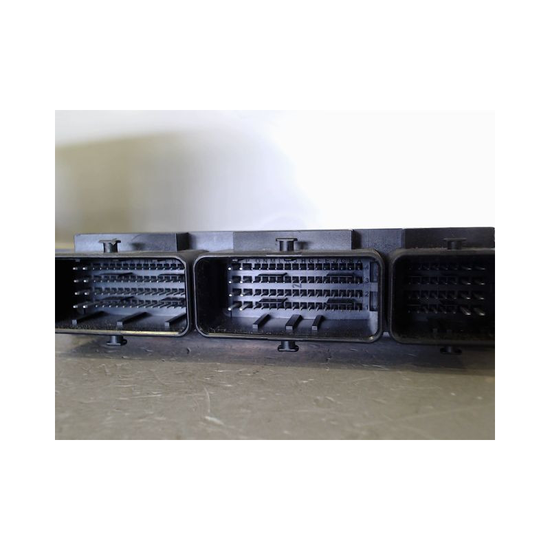 CALCULATEUR MOTEUR RENAULT TWINGO