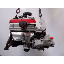 MOTEUR ESSENCE MERCEDES E200 E 200 Kompressor 