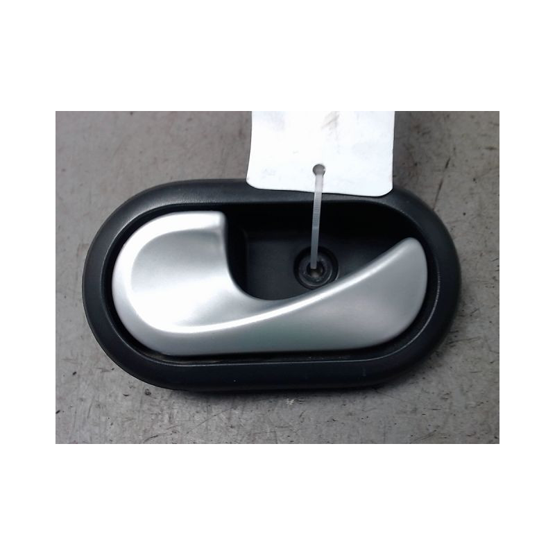 POIGNEE INTERIEURE PORTE ARRIERE GAUCHE DACIA LOGAN MCV 2007-
