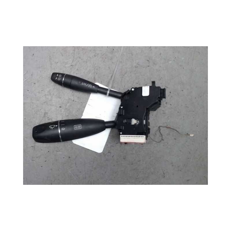 COMMANDE CLIGNOTANT MERCEDES CLASSE C 2007-