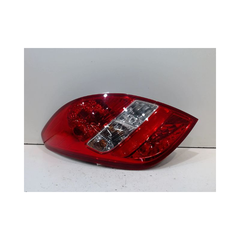 FEU ARRIERE GAUCHE  HYUNDAI I20