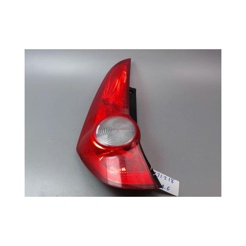 FEU ARRIERE GAUCHE  OPEL AGILA