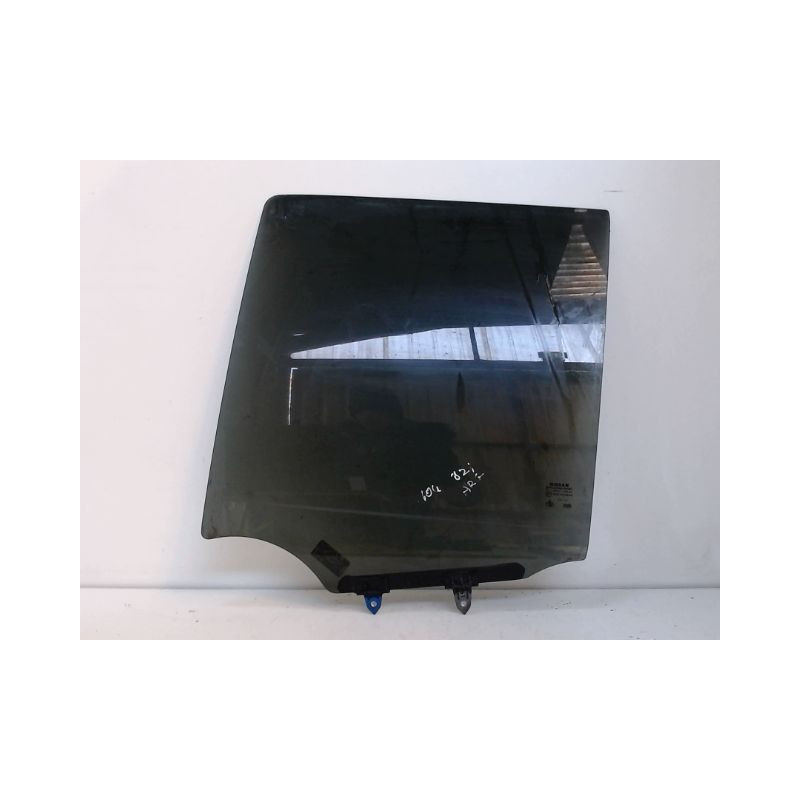 GLACE PORTE ARG NISSAN PATHFIND.