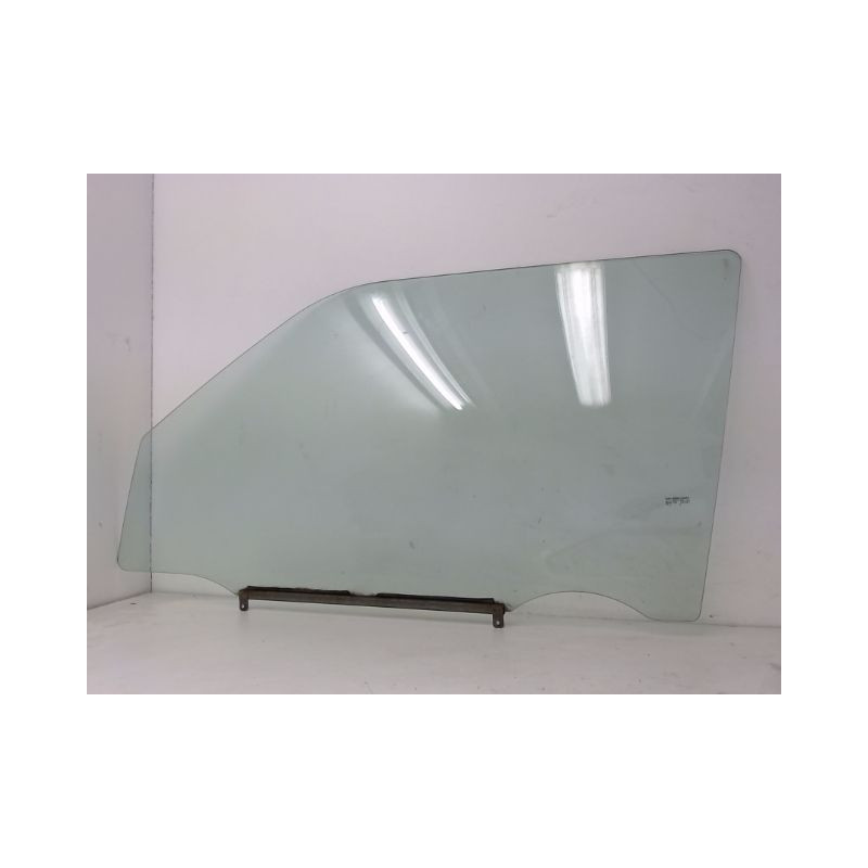 GLACE PORTE AVG SUZUKI SWIFT