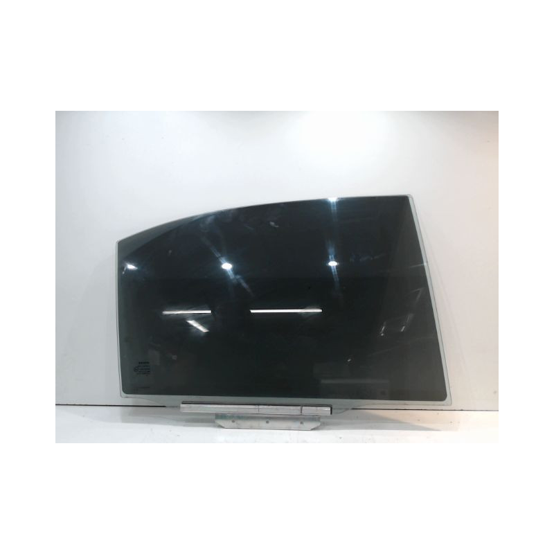 GLACE PORTE ARD TOYOTA AVENSIS