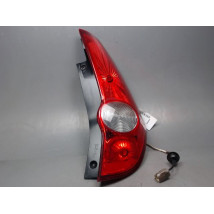 FEU ARRIERE DROIT OPEL AGILA