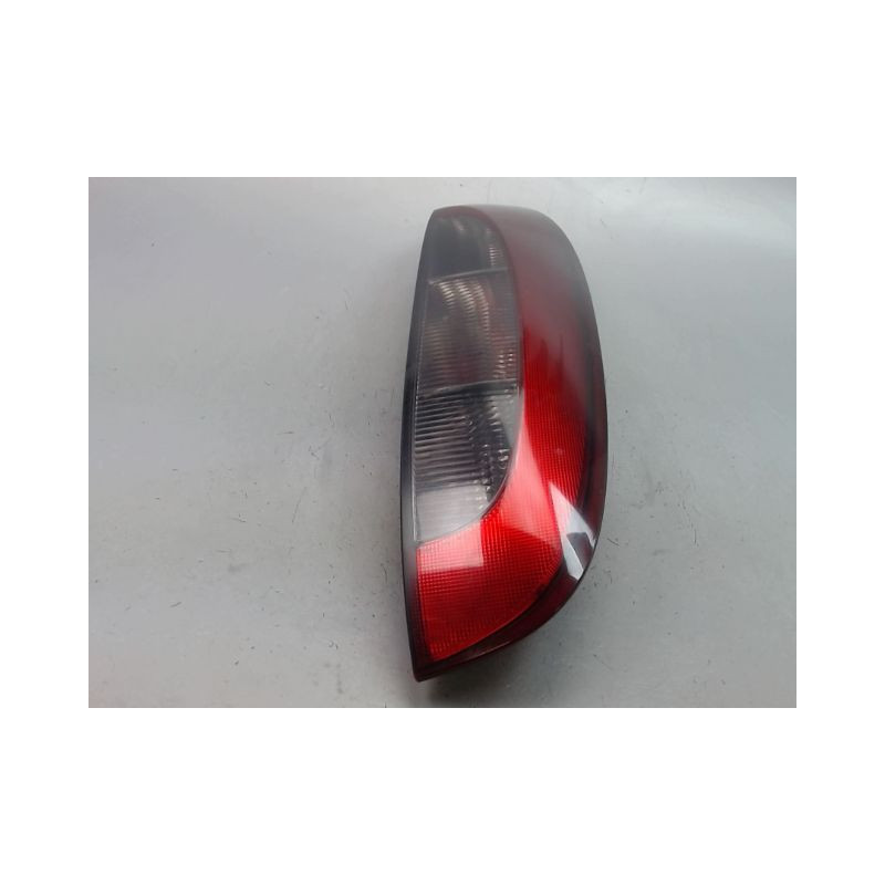 FEU ARRIERE DROIT OPEL CORSA III Phase 1 (C) 2000-2003