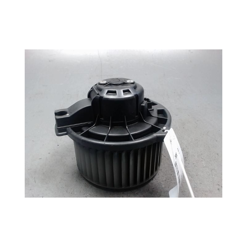 MOTEUR VENTILATEUR CHAUFFAGE TOYOTA AVENSIS 2003-