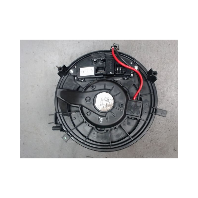 MOTEUR VENTILATEUR CHAUFFAGE VOLKSWAGEN TIGUAN