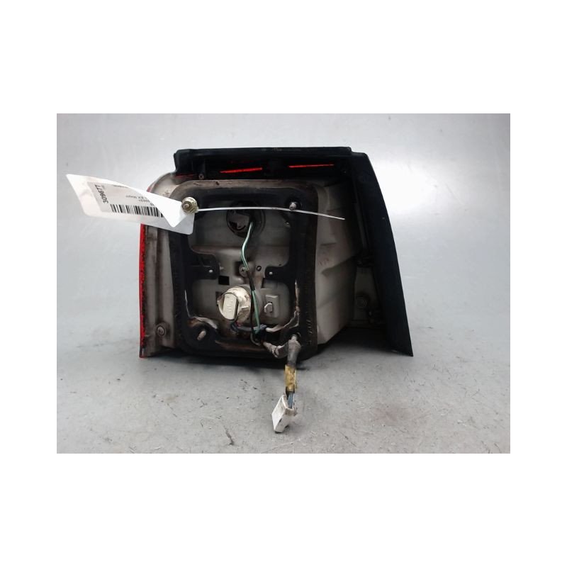 FEU ARRIERE DROIT KIA CARENS 2002-