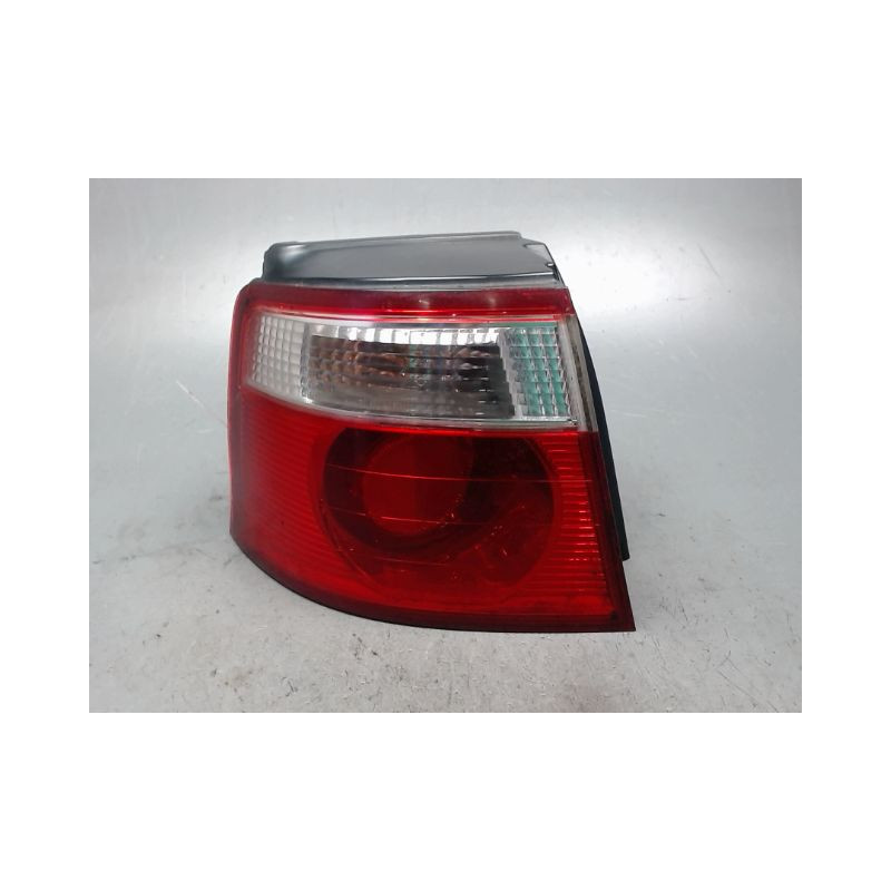 FEU ARRIERE GAUCHE  KIA CARENS 2002-